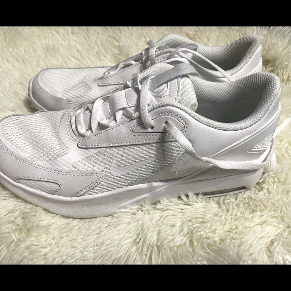 Nike Air Max Bolt Size 7 Youth